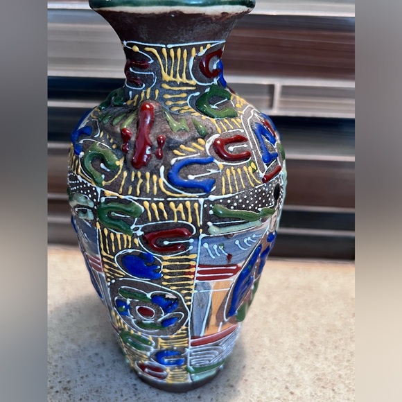 Antique Japanese Satsuma Moriage Enamel Hand Painted Vase estm late 1800s - Picture 5 of 10